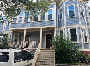 22 Hall St #2, Somerville, MA 02144