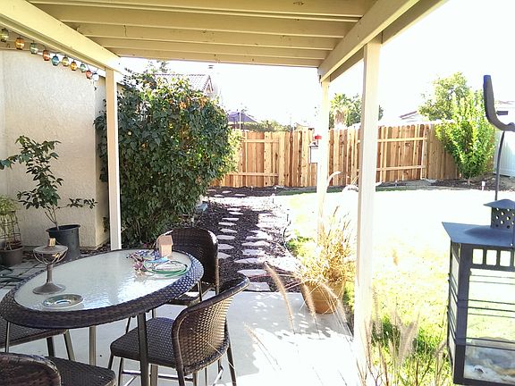 2nd image of 25168 Jutland Dr