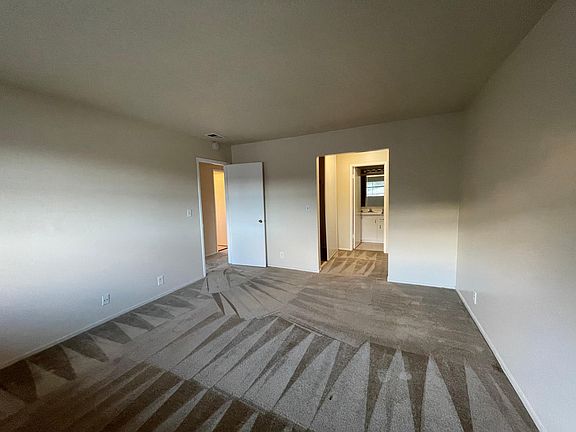 5th image of 535 Larkspur Plaza Dr #10