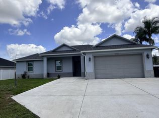 5673 NW Whitecap Rd, Port Saint Lucie, FL 34986