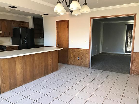 4th image of 7418 Dreyfuss Dr