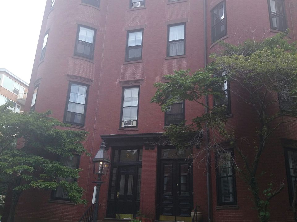 2nd image of 4 Brimmer St