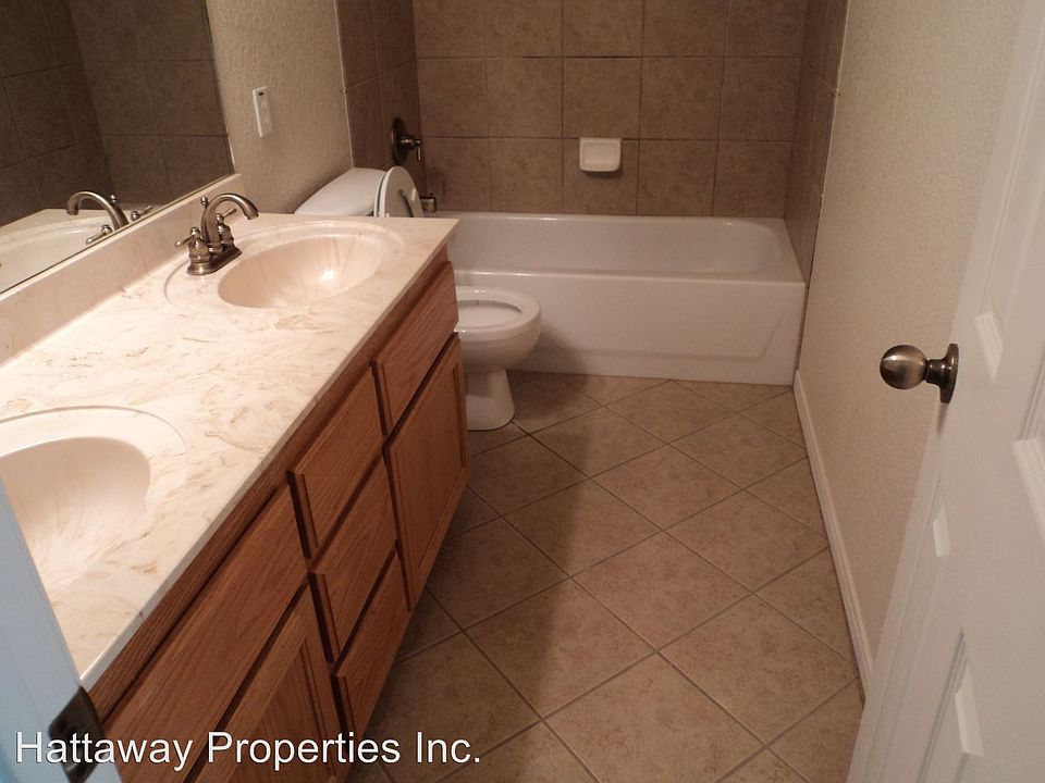 1st image of 3003 Phoenix Dr