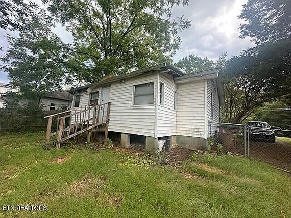 4th image of 107 McDaniel Ave