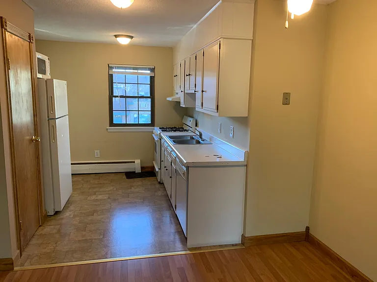 549 Russell Rd #4D — Photo 7