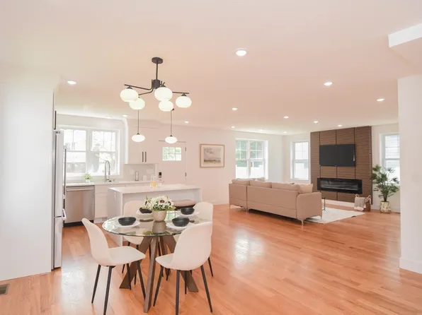 73-73B Trowbridge St, Belmont, MA 02478