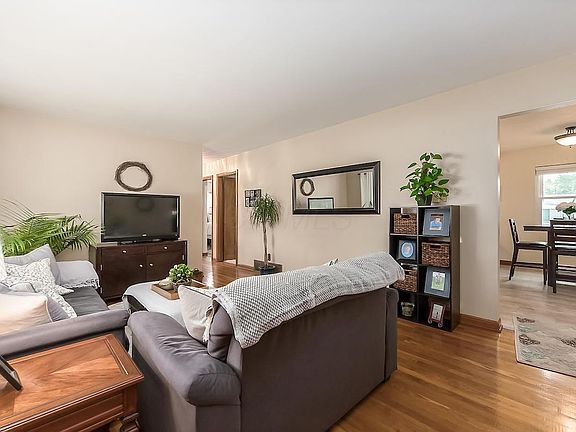 3rd image of 2974 Voeller Cir