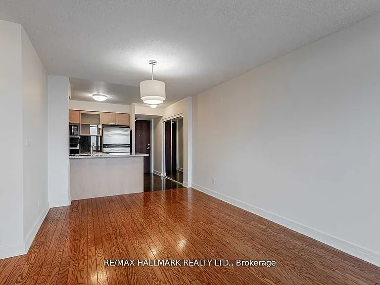 16 Harrison Garden Blvd #1102 — Photo 10