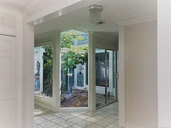 3rd image of 505 S Susan Ave