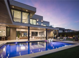 92 Sun Glow Ln, Las Vegas, NV 89135