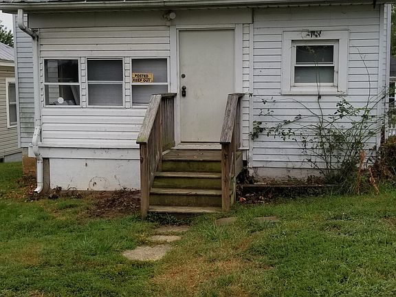 2nd image of 1218 Tompkins Ave SE