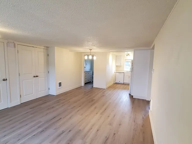 15358 NE Dopp Rd — Photo 2