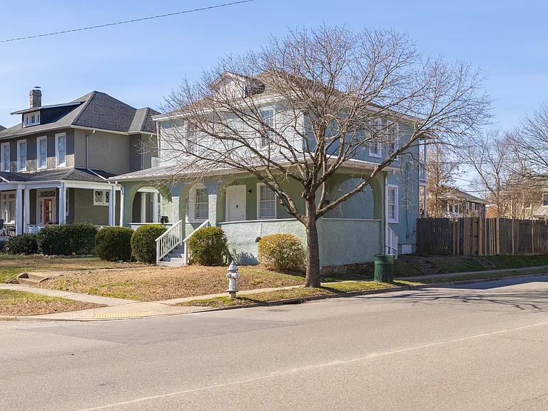 2922 Noble Ave #A — Photo 24