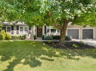 5508 W 71st St, Prairie Village, KS 66208