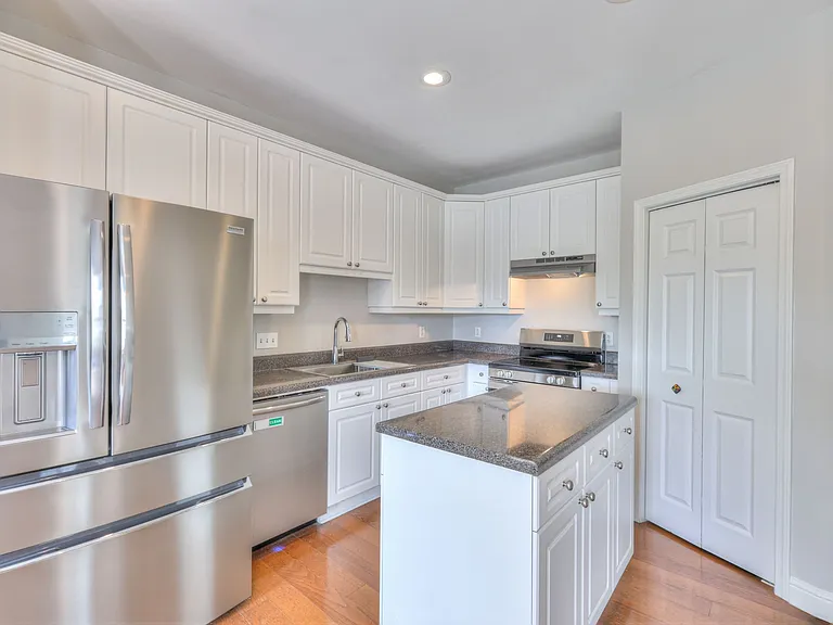 2111 Gold Valley Dr — Photo 12
