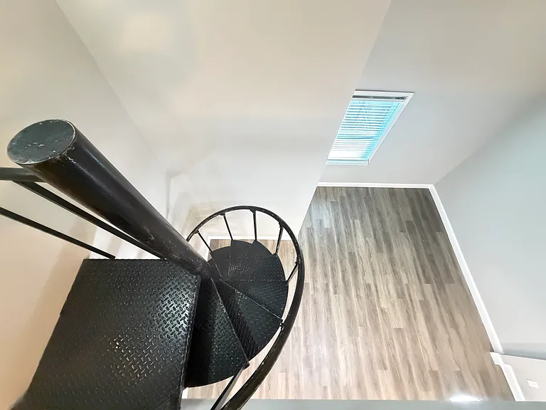 813 Harden St #5 — Photo 4