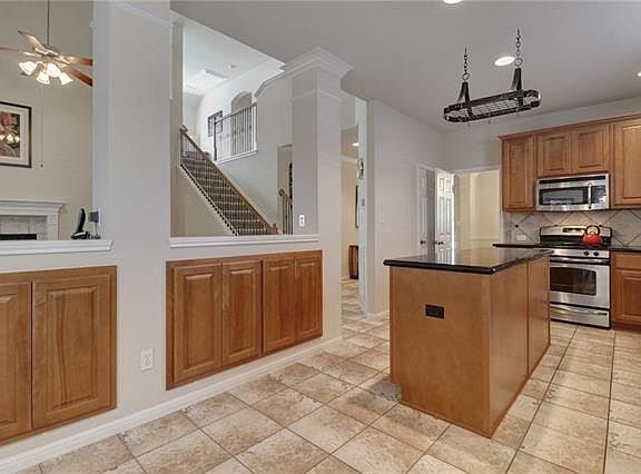 2nd image of 510 Fern Ct