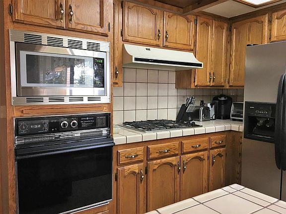 4th image of 17674 Avenue 278