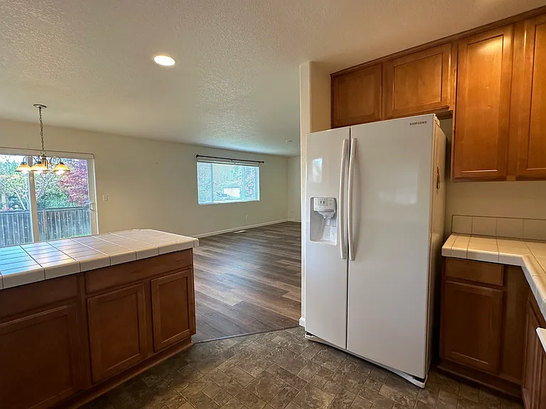 4047 Thoroughbred Ave SE — Photo 32