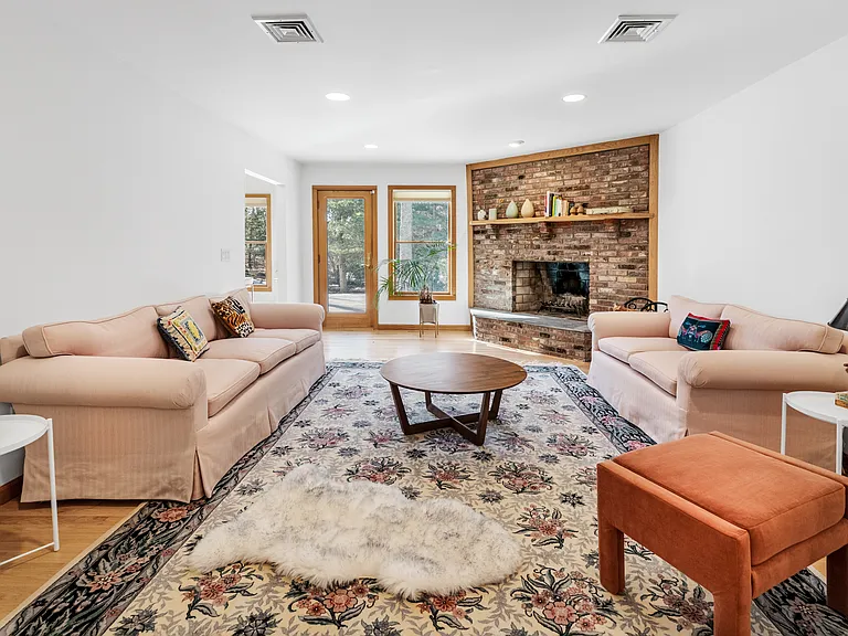 563 Montauk Hwy — Photo 6
