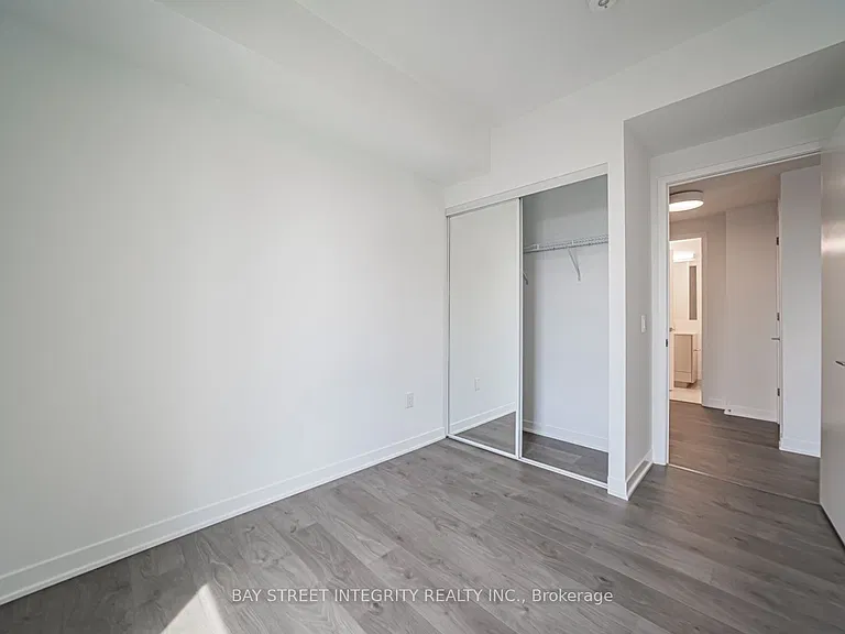 10 Oak St #903 — Photo 7