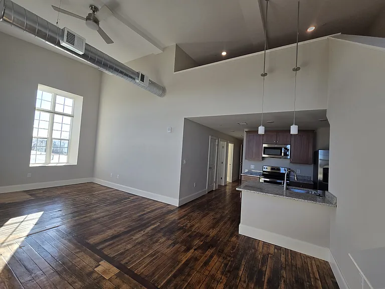 King Philip Lofts — Photo 27