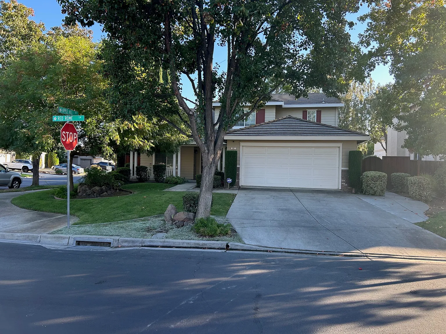 4 bed, 2092 sqft, $3,600 — Photo 1