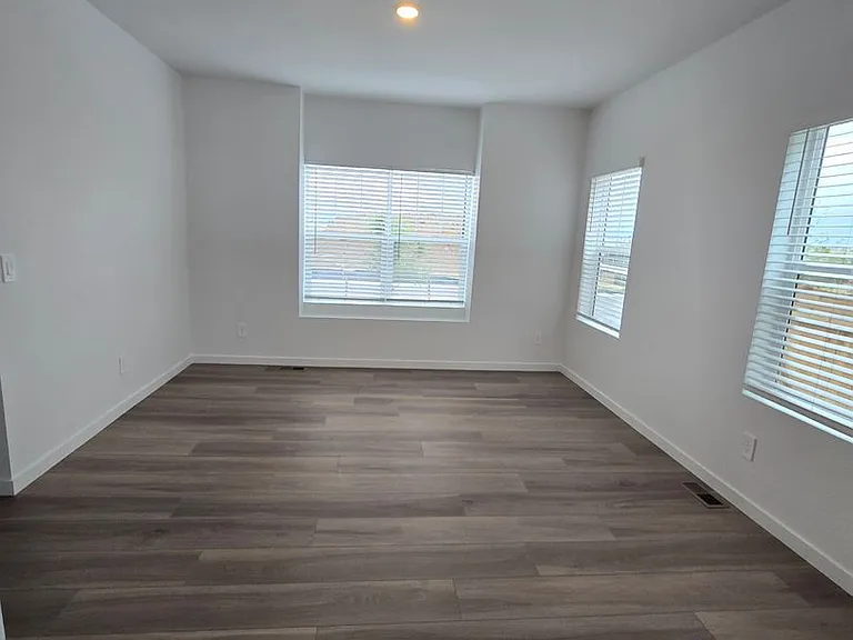 15274 Clayton St — Photo 11