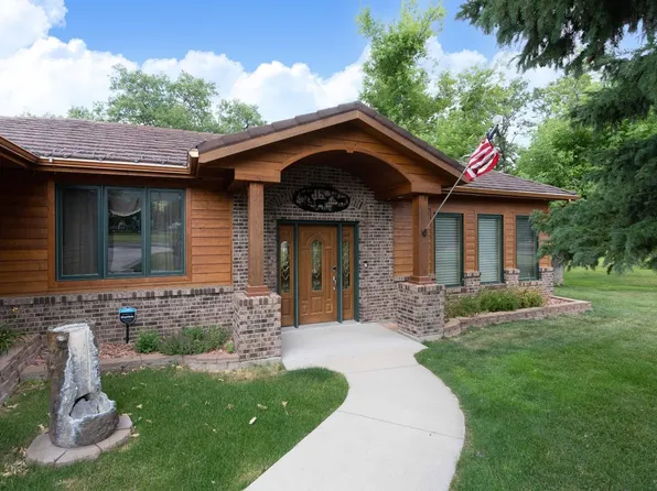 411 E Warren St, Sundance, WY 82729