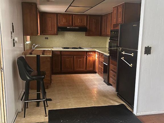 3rd image of 15 Matthews Rd