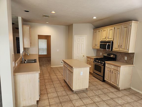 5th image of 3235 Brook Arbor Ln