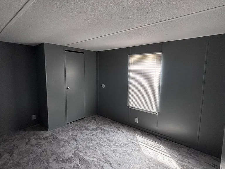 60 Miller Loop Rd — Photo 8