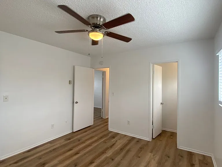 761 Coronado Ave — Photo 14