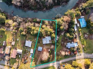 98248 Bridge Ln, Myrtle Point, OR 97458