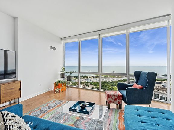 3rd image of 1201 S Prairie Ave #4605