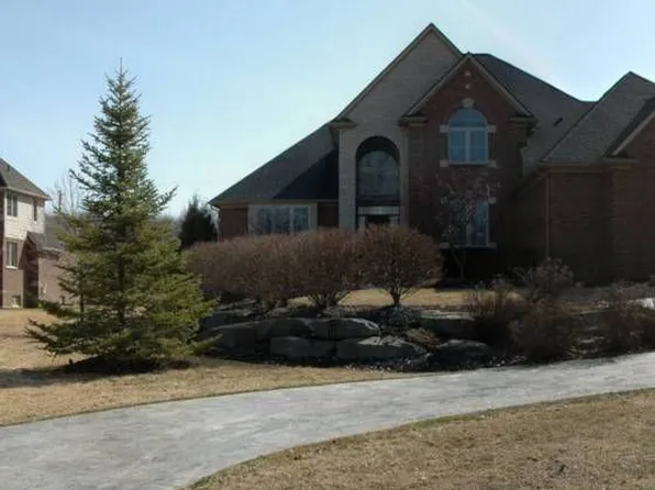 3797 Mountain Laurel Blvd, Oakland, MI 48363