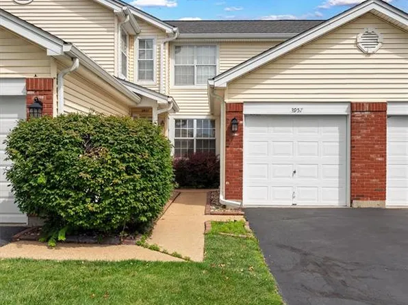 3957 Grand National Dr, Florissant, MO 63034