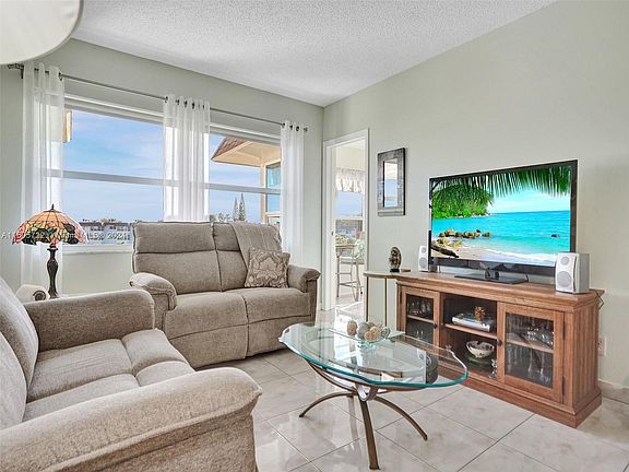5th image of 4706 NW 36th St APT 607