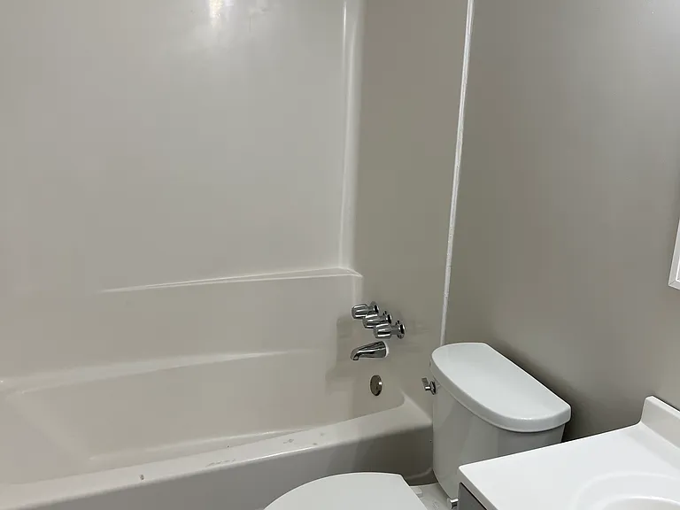 1015 Derbydale Rd #14 — Photo 3