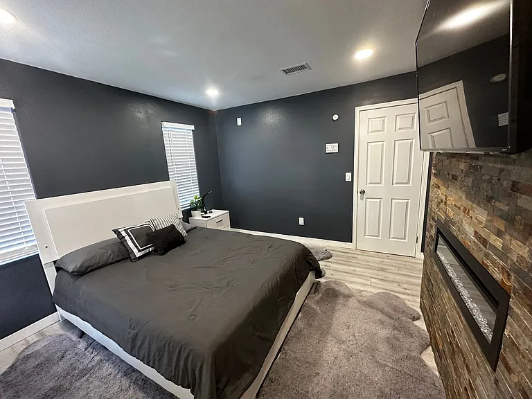 4512 W Lake Mead Blvd #201 — Photo 12