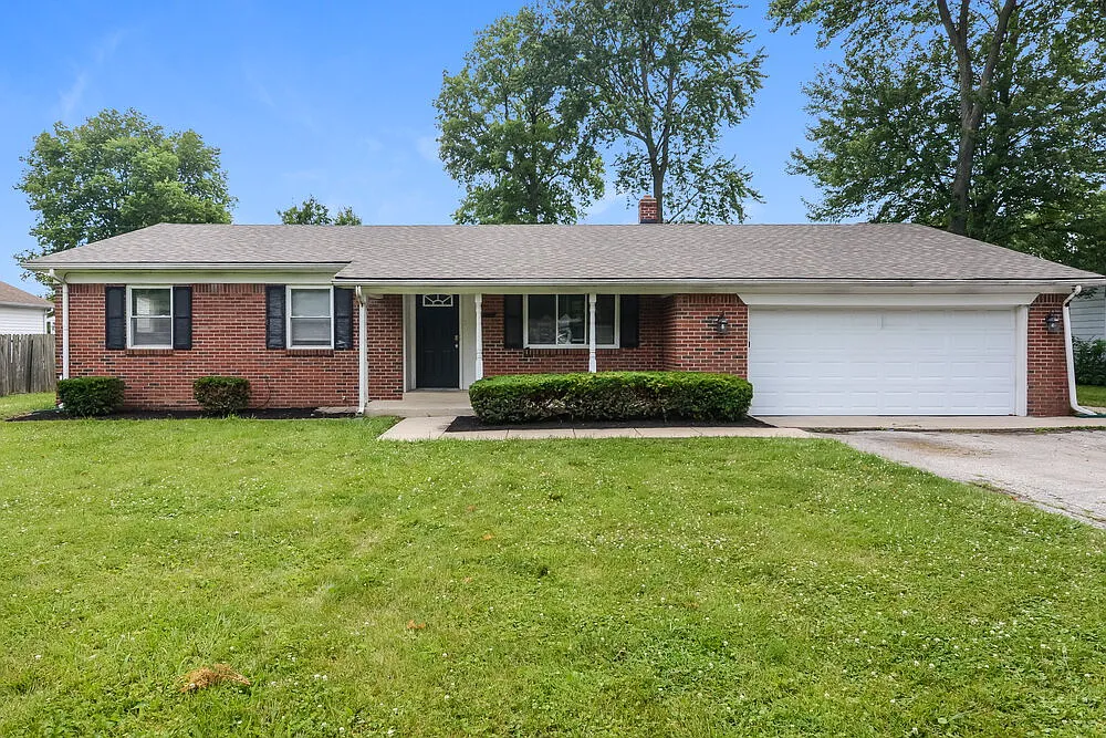 3 bed, 2.0 bath, 1355 sqft, $1,760 — Photo 1