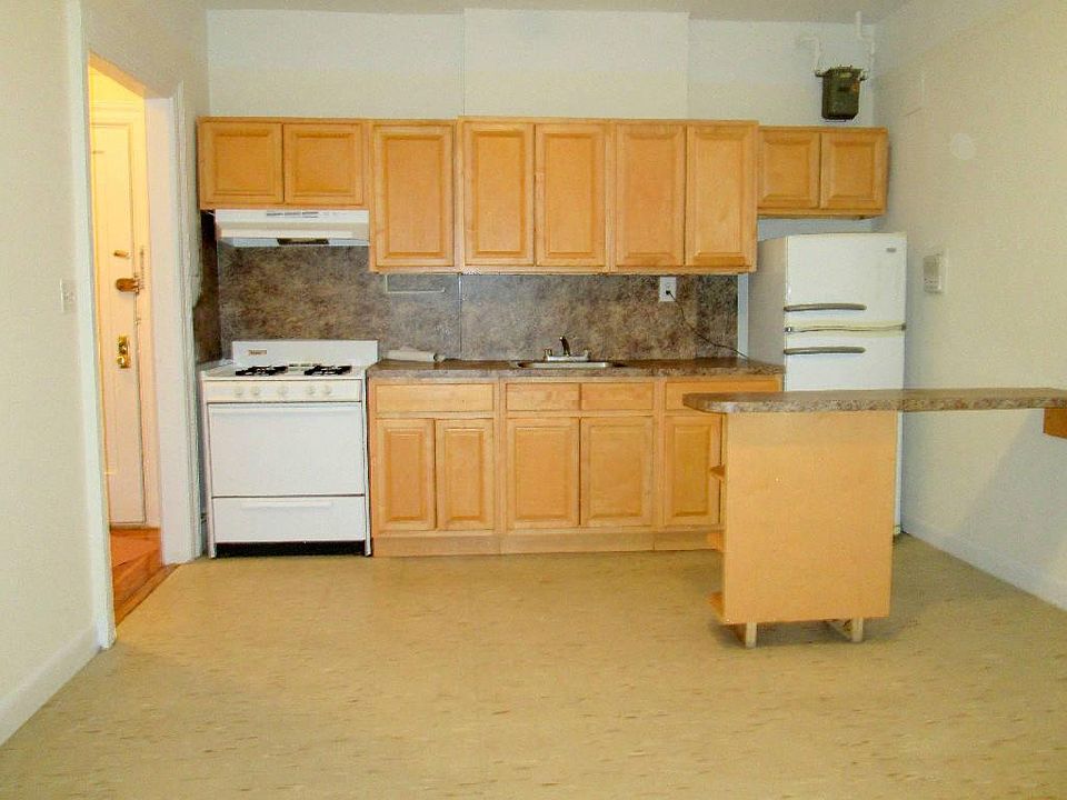 1st image of 15 Seaman Ave APT 2F