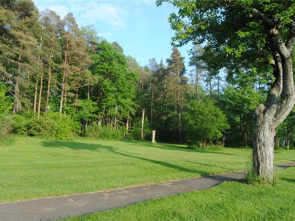 536 Park Ave #1, Kane, PA 16735