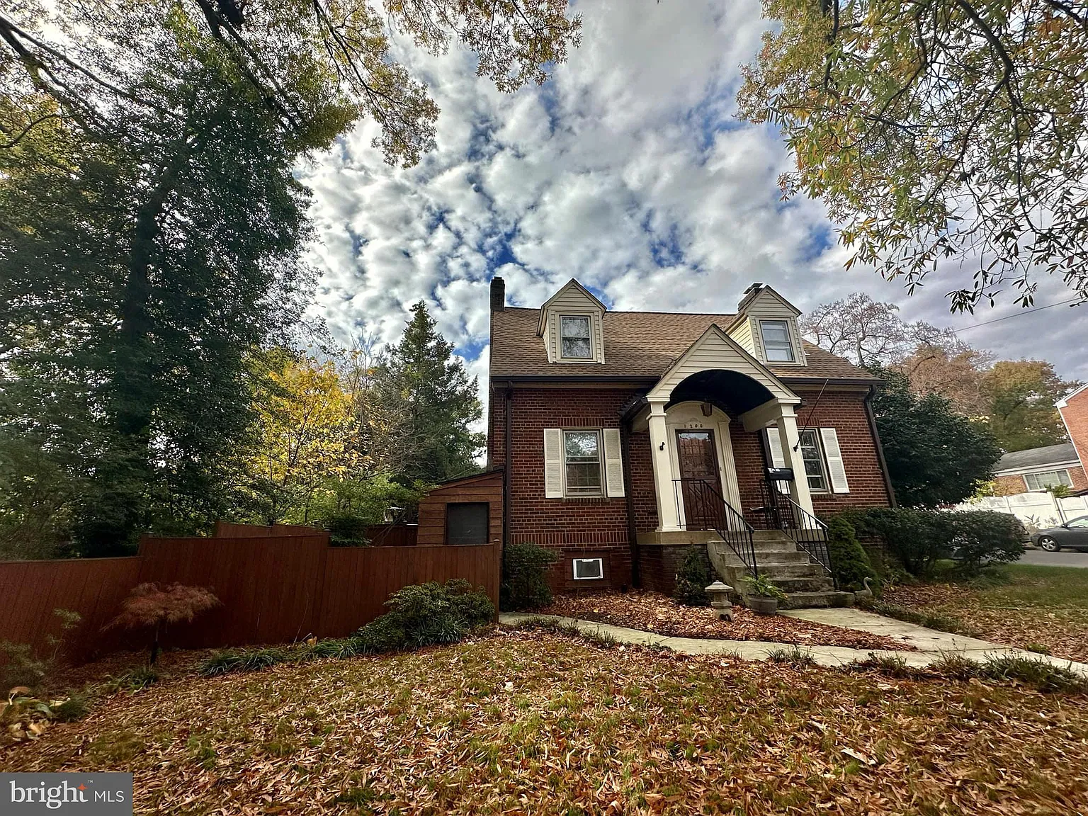 1 bed, 1.0 bath, 1628 sqft, $1,800 — Photo 2