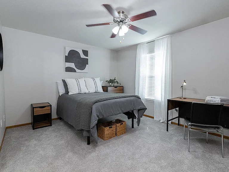 5149 Commercial Dr — Photo 28