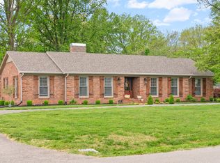 303 Deepwood Dr, Hopkinsville, KY