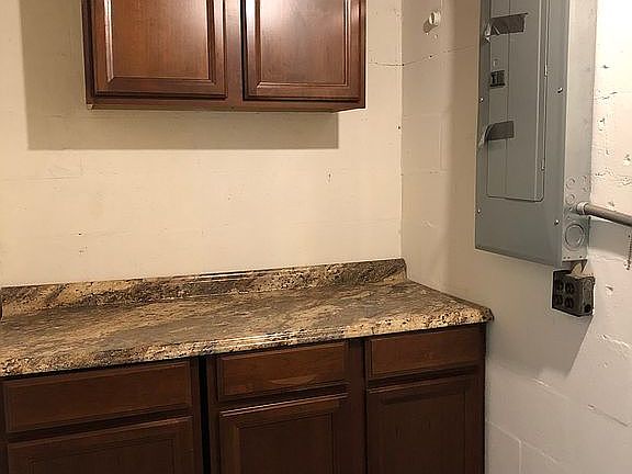 5th image of 2809 Canal Dr N