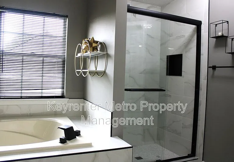 1614 Albert Dr — Photo 55