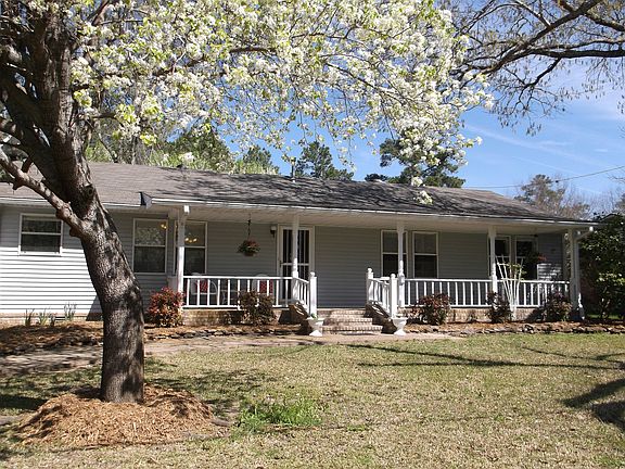 3rd image of 114 Madden Ln