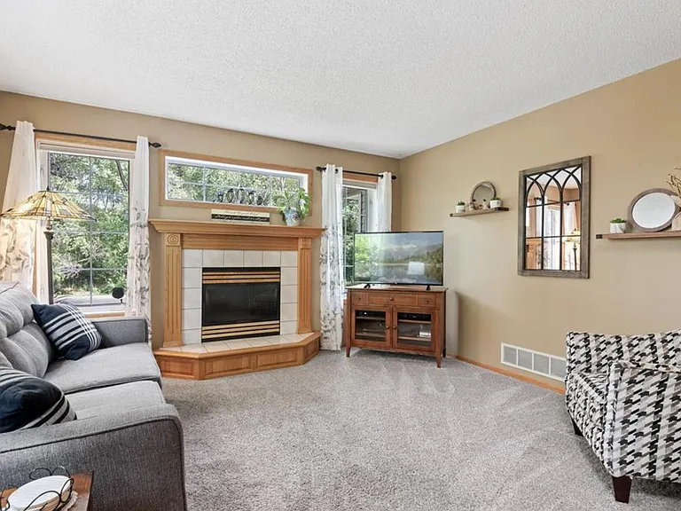 12379 Zealand Ave N #12379 — Photo 5